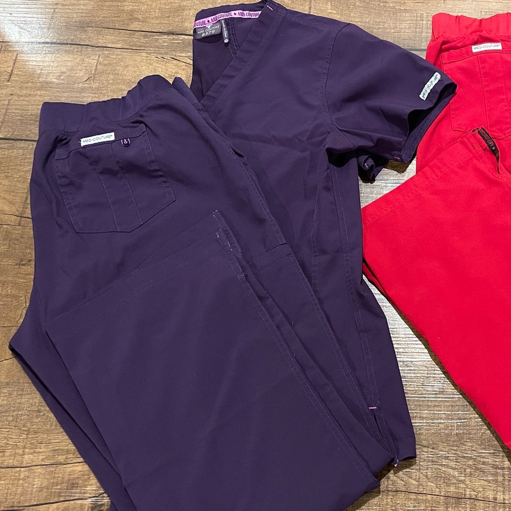 Med Couture medium scrub set